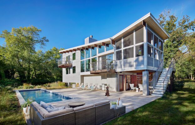 Lindal Homes.
Photographed by John Muggenborg.

http://www.johnmuggenborg.com