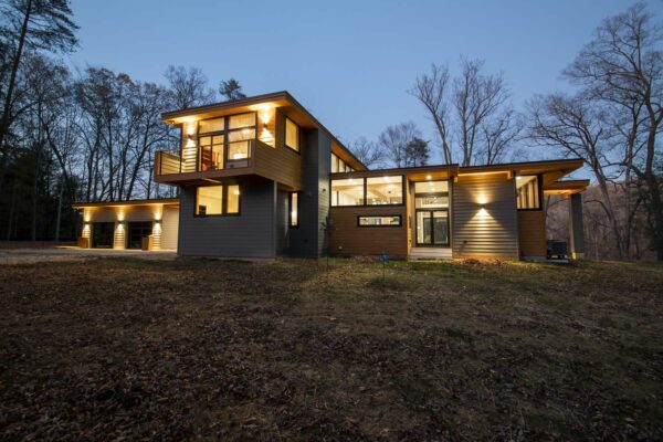 42040_Custom_Silverton_Ext_VA-3-600x400