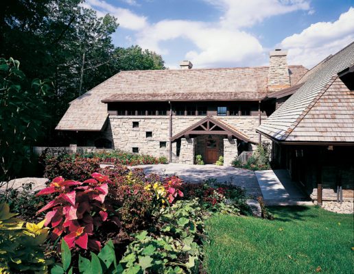 Lindal-Classic-Lakeshore-Lodge-4-516x400