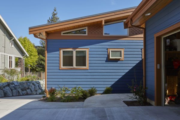 Lindal-Custom-Cedar-Blue-10-600x400